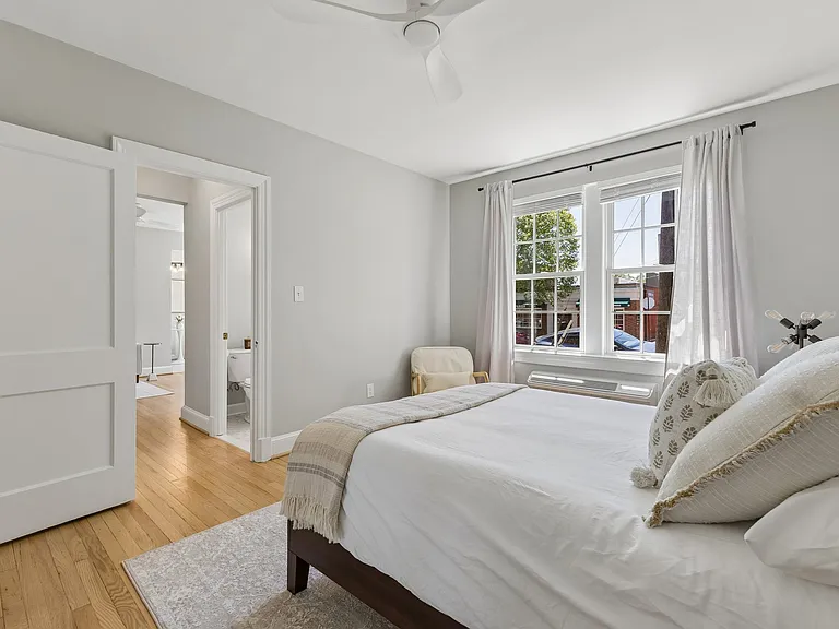 715 S Washington St — Photo 9