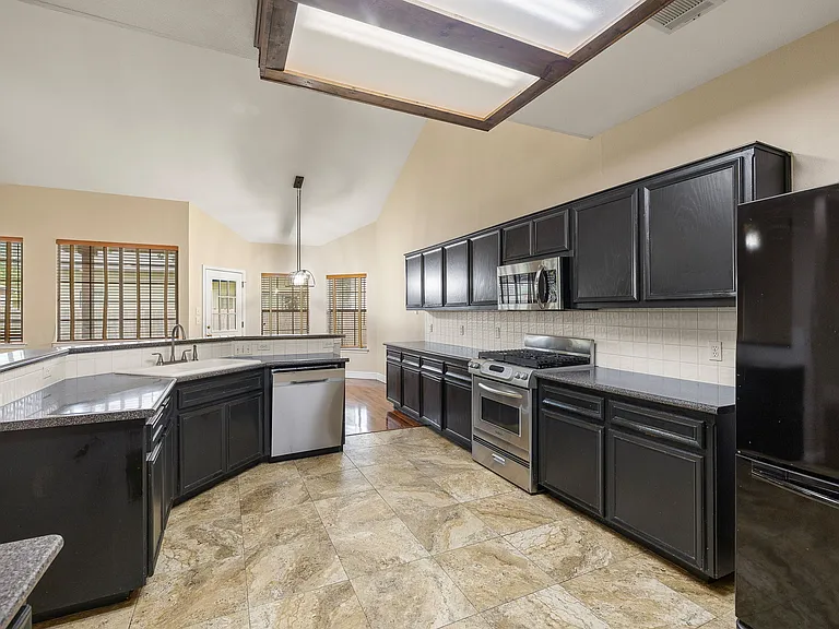 3955 Grayling Ln — Photo 29