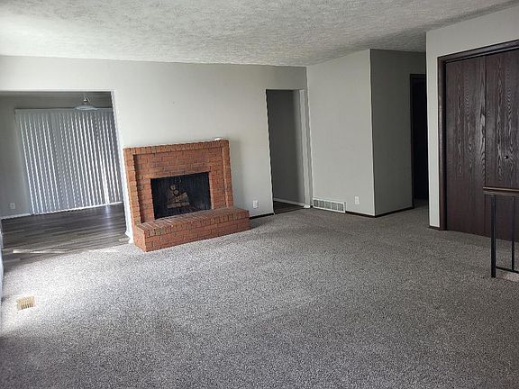 4th image of 4918 S 98th St