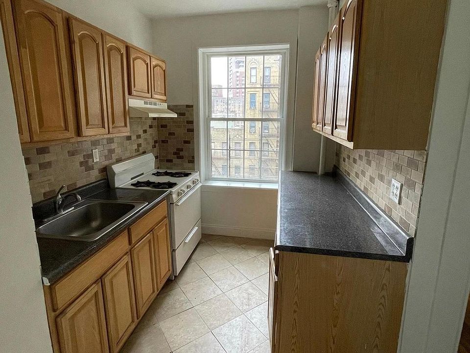 2nd image of 2701 Webb Ave
