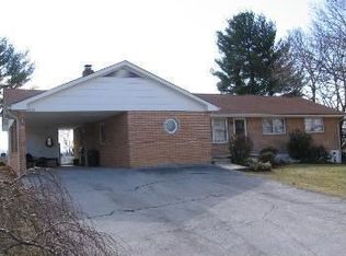 7833 Brandon Rd, Radford, VA 24141