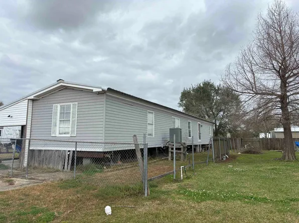 2506 Drum Dr, Lake Charles, LA 70605