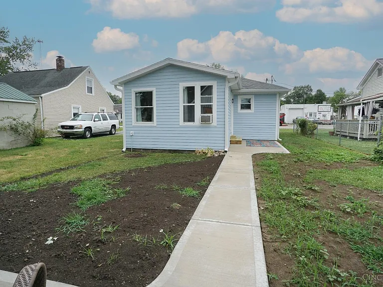 607 E Main St — Photo 15