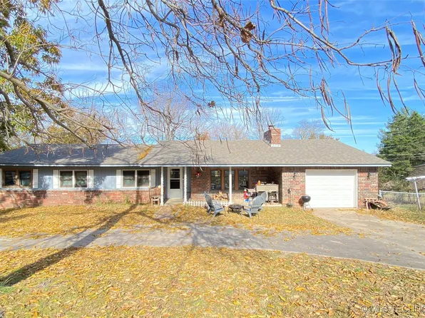 1104 Michael St, Tahlequah, OK 74464