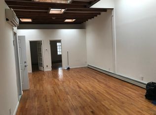 255-04 Northern Blvd #2, Little Neck, NY 11362