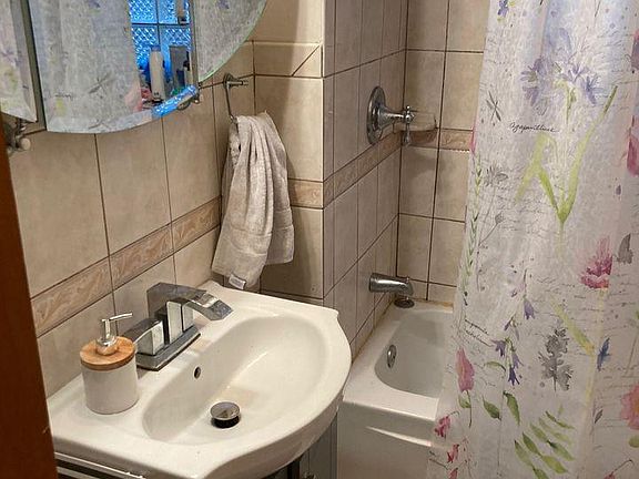 5th image of 4937 W Montana St #1