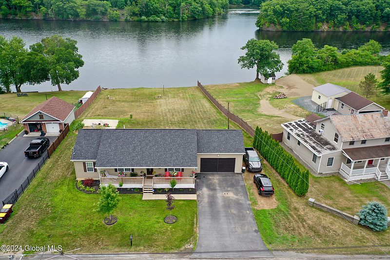 2nd image of 444 Hudson Avenue