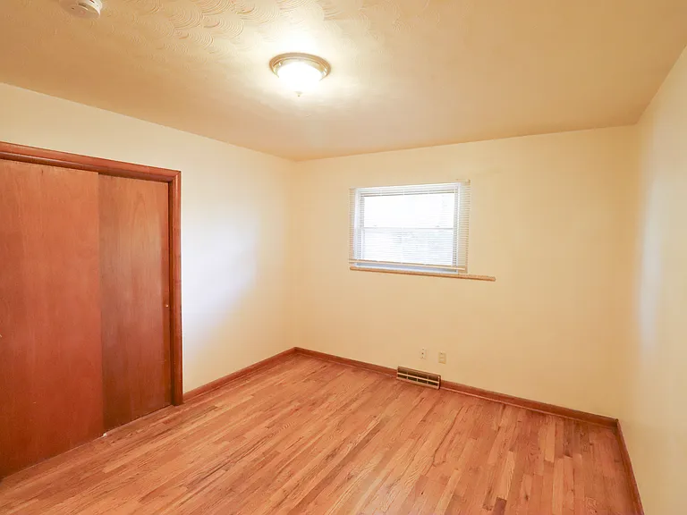 608 Cowan St — Photo 22