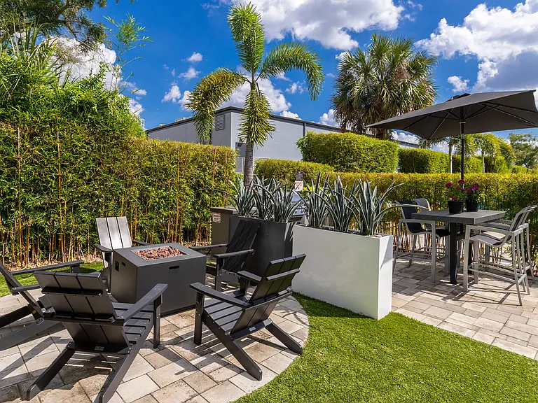 Our outdoor lounge also features a fire pit, the perfect spot for relaxing evenings with friends.