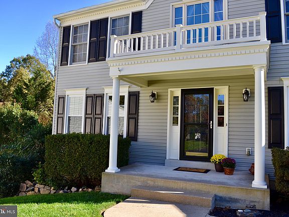 3rd image of 7 Oliver Ct