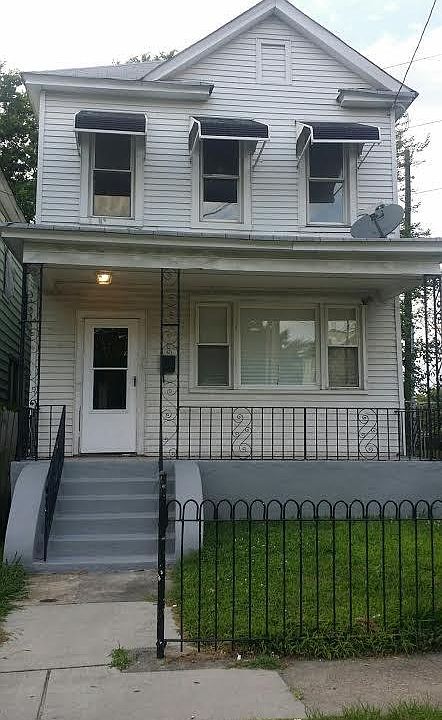 1st image of 878 C Ave