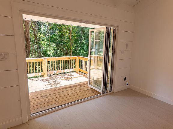 5th image of 302 Vantage Point Ln #4-5-6