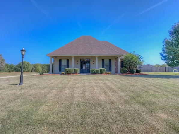 8557 Brook Stone Dr, Greenwood, LA 71033