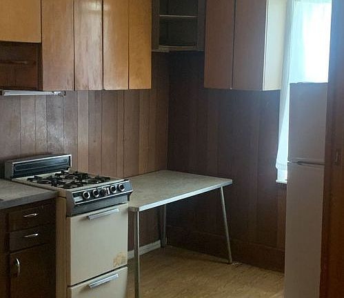 3rd image of 121 Wiggins St #2