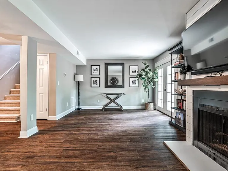 Colonial Dr — Photo 10