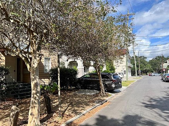 2nd image of 823 N Alexander St #4