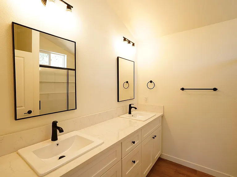 4805 Charlotte Way — Photo 51