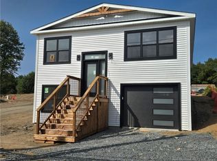 511 Gibson St, Fredericton, NB E3A4E6