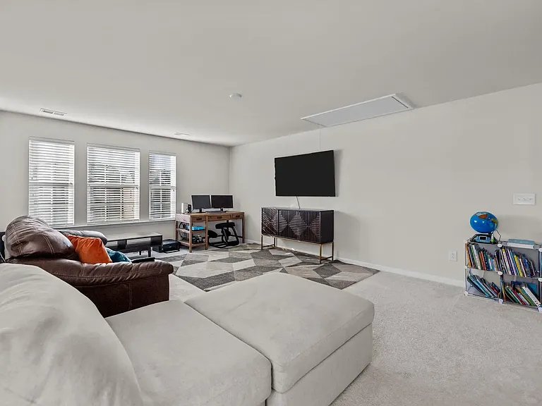 18045 Stark Way — Photo 17