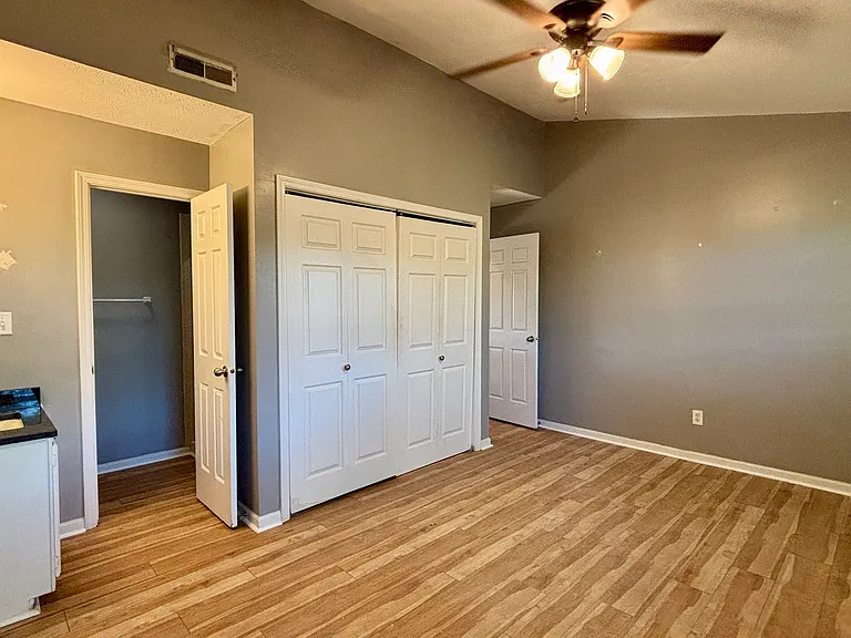 6086 Southbay Dr — Photo 13