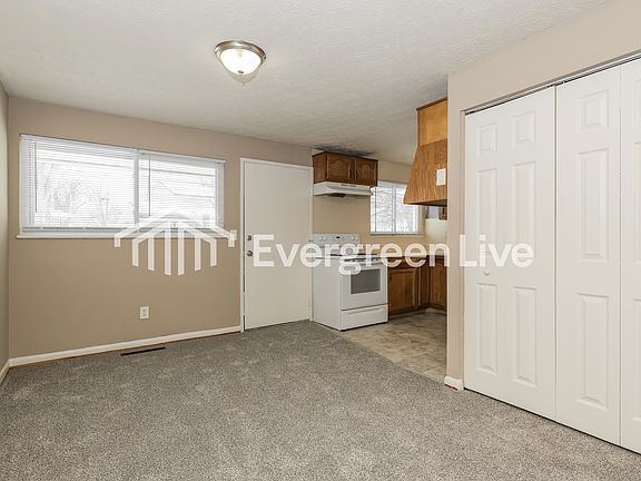 5th image of 4423 Lambeth Dr