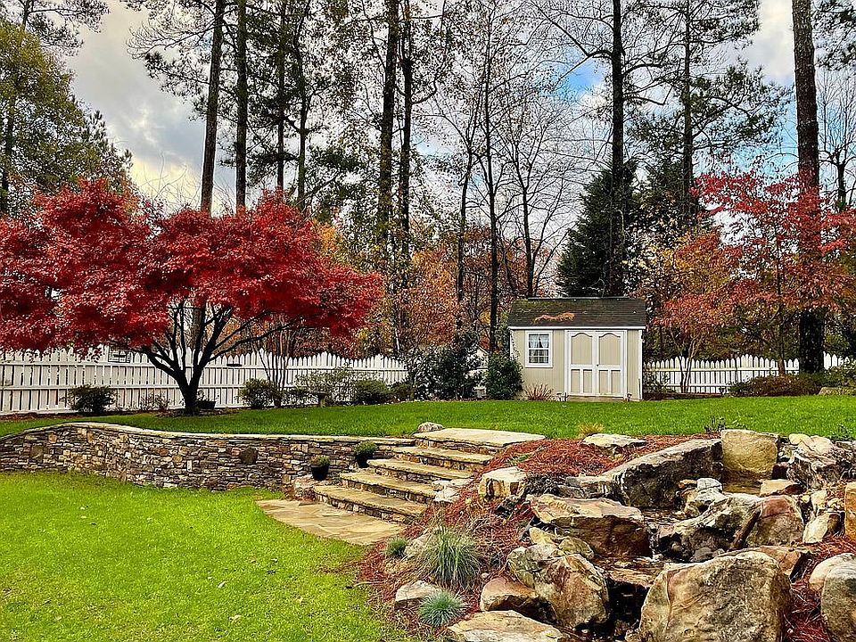 1st image of 1072 Adah Ln