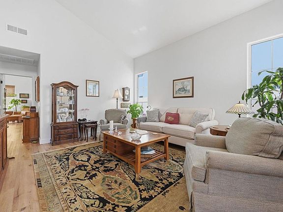 5th image of 6043 Piros Way