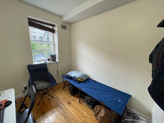 4th image of 567 Warren St #A103