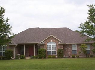 214 Kiowa Dr N, Lake Kiowa, TX 76240