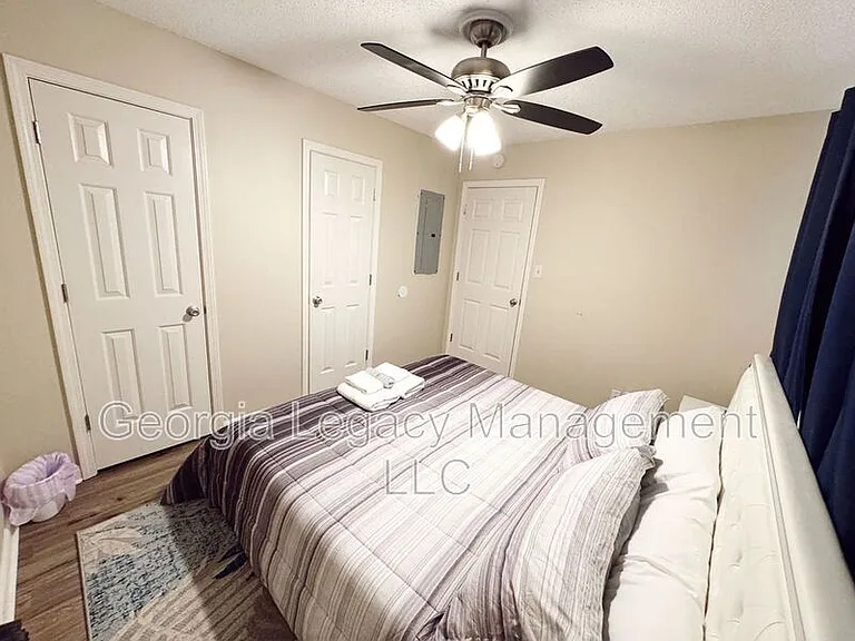 114 Creek Side Dr — Photo 9