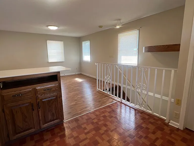 213 E Buford St — Photo 19
