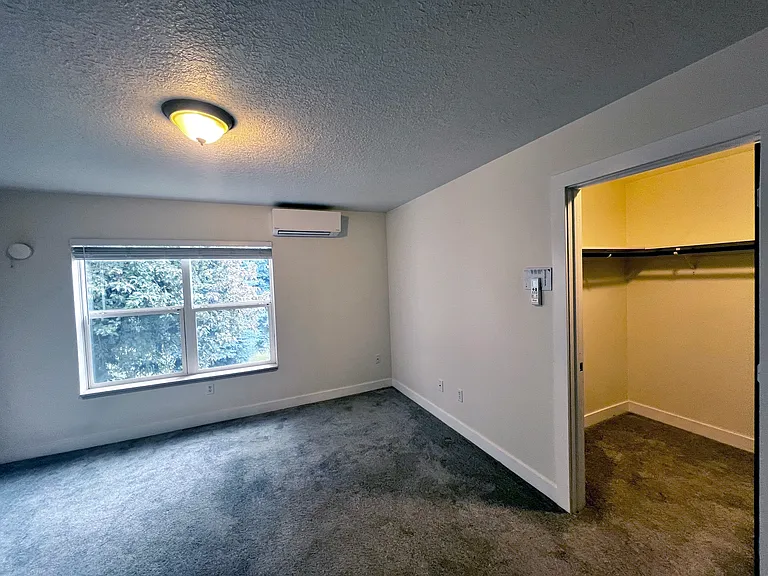 940 NW 7th Ave #10 — Photo 22