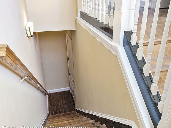 5th image of 215 E Grace St APT 401