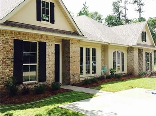 2258 9th St, Mandeville, LA 70471