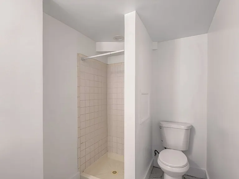 648 Keefer Pl NW #LL — Photo 8
