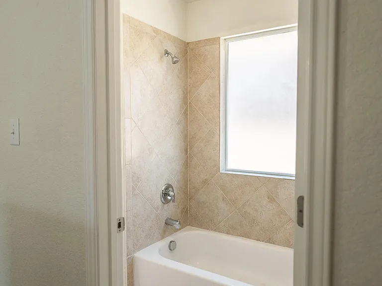 6913 Abbey Fls — Photo 41