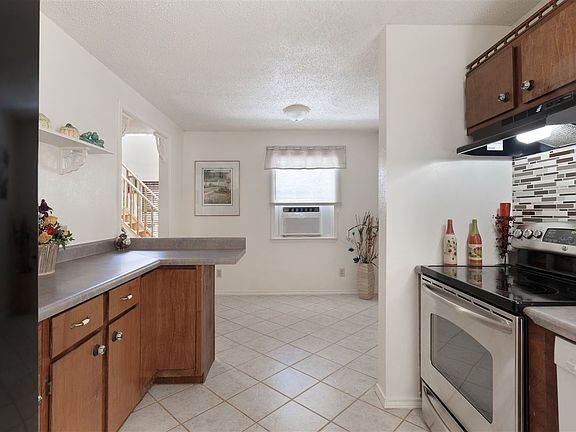 3rd image of 1115 County Road 3216
