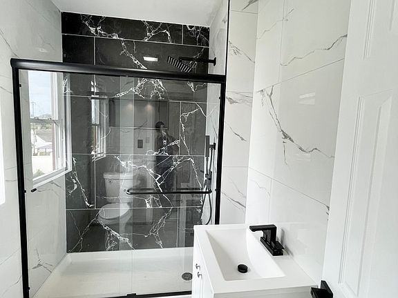 3rd image of 94 Belmont Ave Floor 1