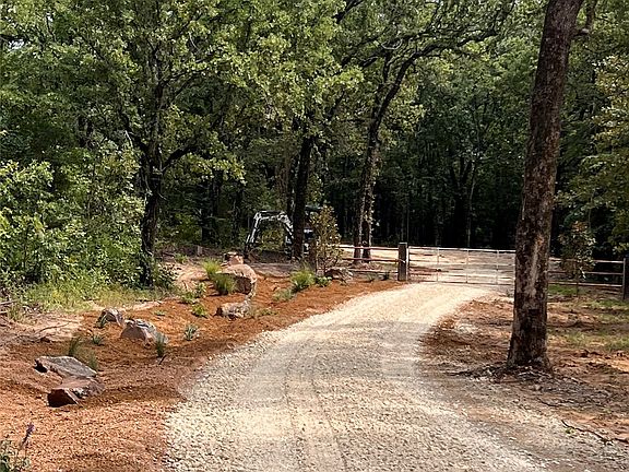 2nd image of 5955 Lake Cove Rd