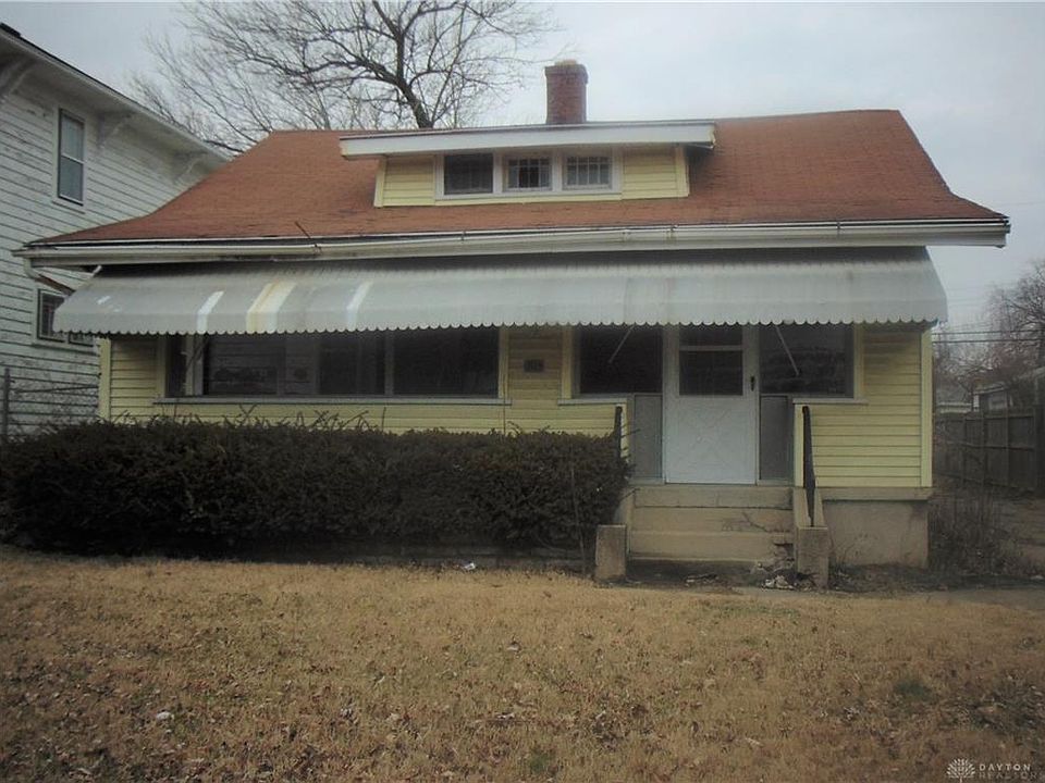 1st image of 719 W Hillcrest Ave