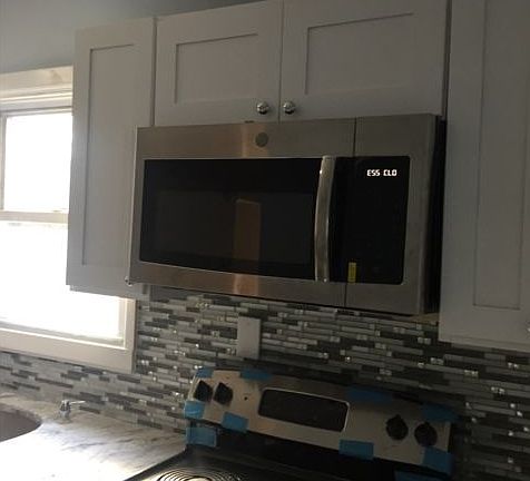 4th image of 687 Martin Dr