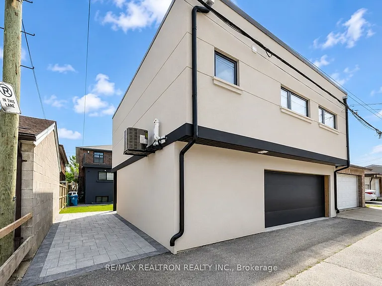 230 Boon Ave #LANEWAY — Photo 23
