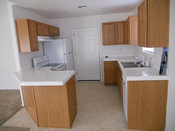 5th image of 2234 E Roberts Way