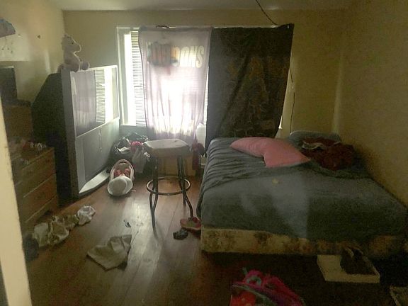 4th image of 1108 E Vine St