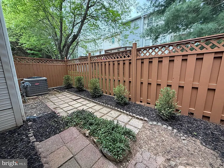 8 Diamond Hill Ct — Photo 28