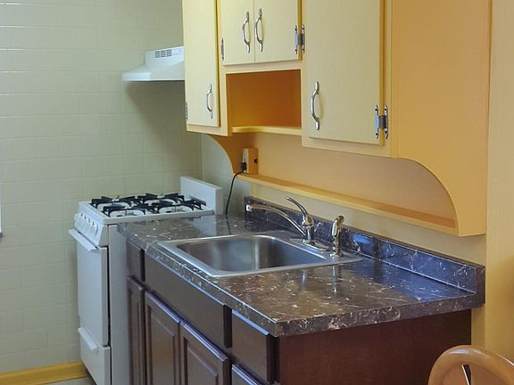 5th image of 7418 Caldwell Ave #1