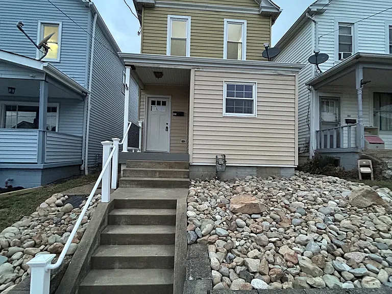 521 Franklin Ave — Photo 10