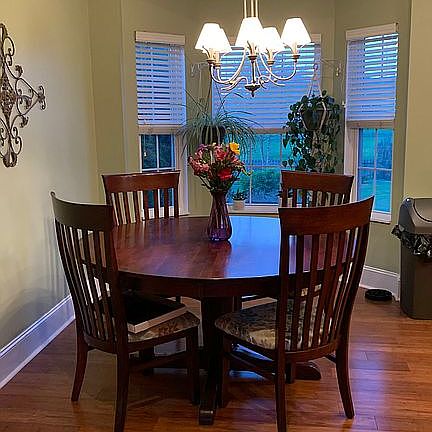 4th image of 1028 Laketree Ct E