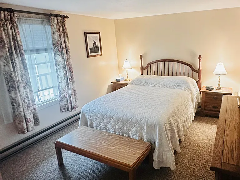 105 E Grand Ave #3 — Photo 9