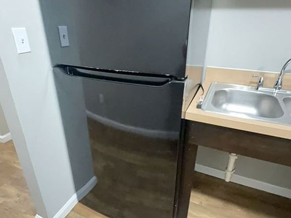 4th image of 1586 Martha Ct Unit 13